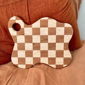 Momi Wavy Checkered Cutting Board